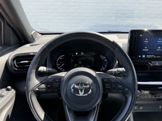 Toyota Yaris Cross 1.5 Hybrid AWD Team D | ACC | CarPlay | Camera | Keyless | DAB+ ActivLease financial lease
