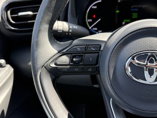 Toyota Yaris Cross 1.5 Hybrid AWD Team D | ACC | CarPlay | Camera | Keyless | DAB+ ActivLease financial lease