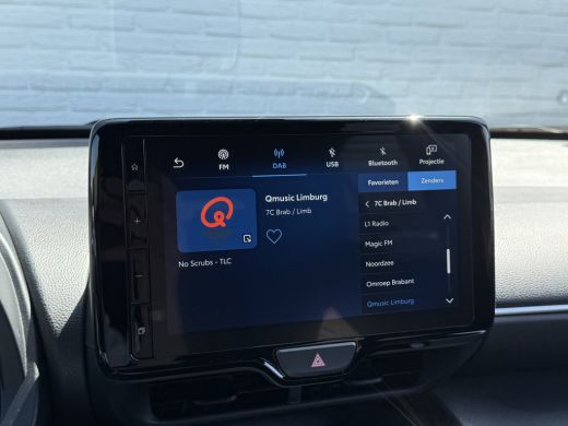 Toyota Yaris Cross 1.5 Hybrid AWD Team D | ACC | CarPlay | Camera | Keyless | DAB+ ActivLease financial lease