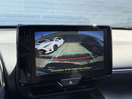Toyota Yaris Cross 1.5 Hybrid AWD Team D | ACC | CarPlay | Camera | Keyless | DAB+ ActivLease financial lease