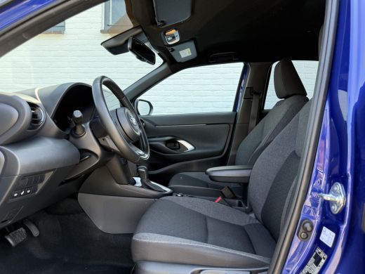 Toyota Yaris Cross 1.5 Hybrid AWD Team D | ACC | CarPlay | Camera | Keyless | DAB+ ActivLease financial lease