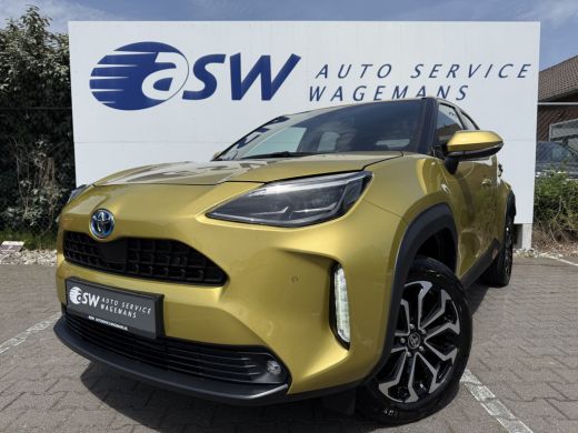 Toyota Yaris Cross 1.5 Hybrid Team D | ACC | CarPlay | Camera | Keyless | 17 inch ActivLease financial lease