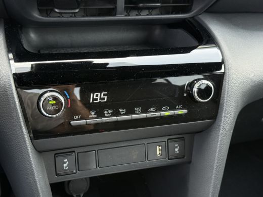 Toyota Yaris Cross 1.5 Hybrid Team D | ACC | CarPlay | Camera | Keyless | 17 inch ActivLease financial lease