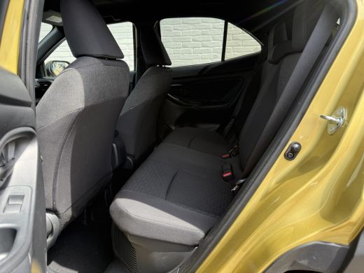 Toyota Yaris Cross 1.5 Hybrid Team D | ACC | CarPlay | Camera | Keyless | 17 inch ActivLease financial lease