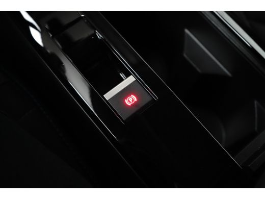 Citroën C4 1.2 Puretech Shine | Navigatie | Achteruitrijcamera | Climate Control | Cruise Control | HUD | Le... ActivLease financial lease