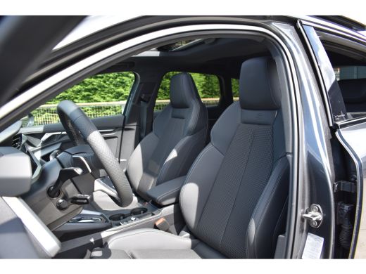 Audi A3 Sportback 40 TFSI e S edition | Panoramadak | Sonos | Head-up display | Keyless entry | 18 inch | ActivLease financial lease
