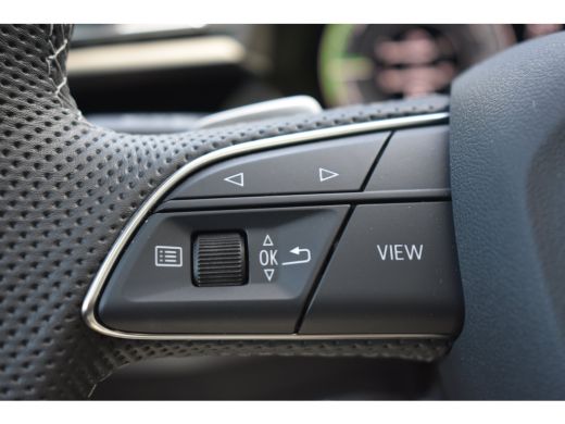 Audi A3 Sportback 40 TFSI e S edition | Panoramadak | Sonos | Head-up display | Keyless entry | 18 inch | ActivLease financial lease