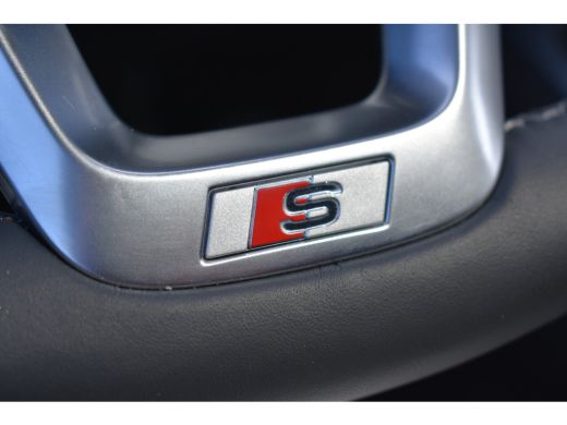 Audi A3 Sportback 40 TFSI e S edition | Panoramadak | Sonos | Head-up display | Keyless entry | 18 inch | ActivLease financial lease