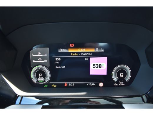 Audi A3 Sportback 40 TFSI e S edition | Panoramadak | Sonos | Head-up display | Keyless entry | 18 inch | ActivLease financial lease