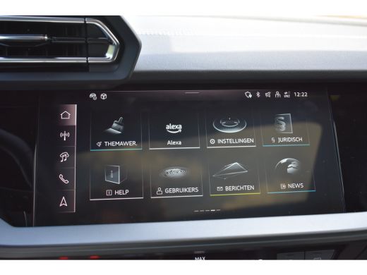 Audi A3 Sportback 40 TFSI e S edition | Panoramadak | Sonos | Head-up display | Keyless entry | 18 inch | ActivLease financial lease