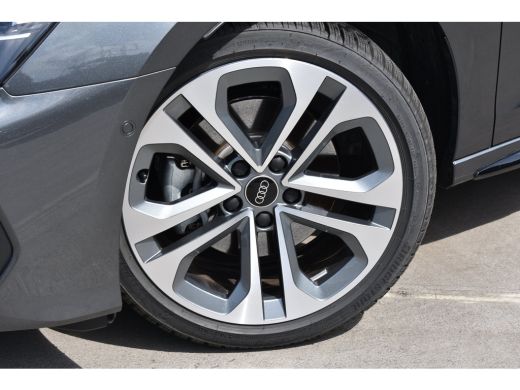 Audi A3 Sportback 40 TFSI e S edition | Panoramadak | Sonos | Head-up display | Keyless entry | 18 inch | ActivLease financial lease