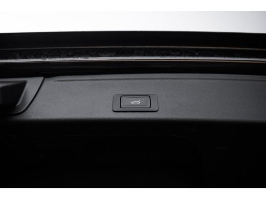 Audi A4 Avant 35 TFSI S edition Competition ActivLease financial lease