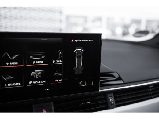 Audi A4 Avant 35 TFSI S edition Competition ActivLease financial lease