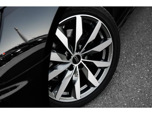 Audi A4 Avant 35 TFSI S edition Competition ActivLease financial lease