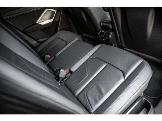 Audi Q3 Advanced Edition | Stoelverwarming | Leder ActivLease financial lease