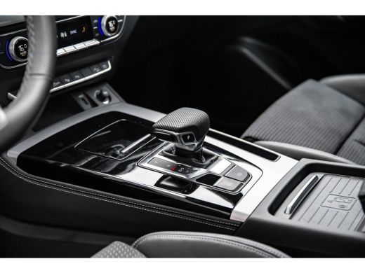 Audi Q5 55 TFSI e quattro Competition ActivLease financial lease
