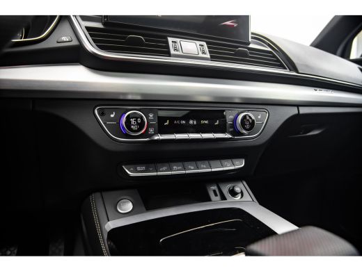 Audi Q5 55 TFSI e quattro Competition ActivLease financial lease