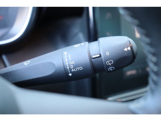 Citroën C3 Aircross 1.2 PURETECH 130PK SHINE AUTOMAAT / NAVI / CLIMA / LED / PDC / TREKHAAK / WINTERPAKKET / BLUETOOT... ActivLease financial lease
