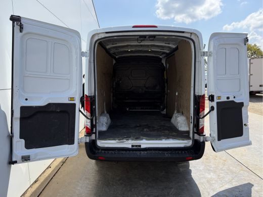 Ford E-Transit 68kWh 184PK L2H2 317km WLTP 95,7% (SOH) BEV Snelladen Cruise Control Climate Control Carplay Laad... ActivLease financial lease