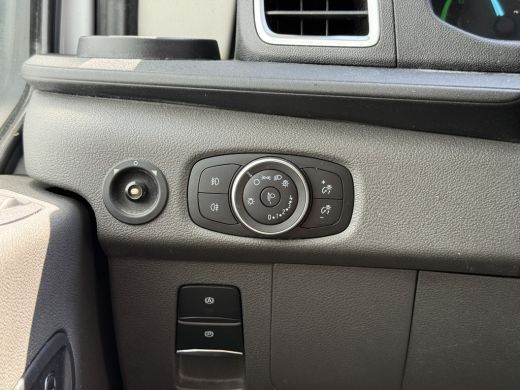 Ford E-Transit 68kWh 184PK L2H2 317km WLTP 95,7% (SOH) BEV Snelladen Cruise Control Climate Control Carplay Laad... ActivLease financial lease