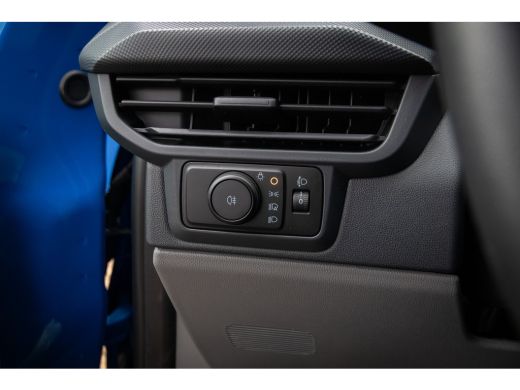 Ford E-Transit Custom L2H1 Trend | Trekhaak+2300kg trekgewicht! | Cruise control | Navi | Camera | LED | Direct leverba... ActivLease financial lease