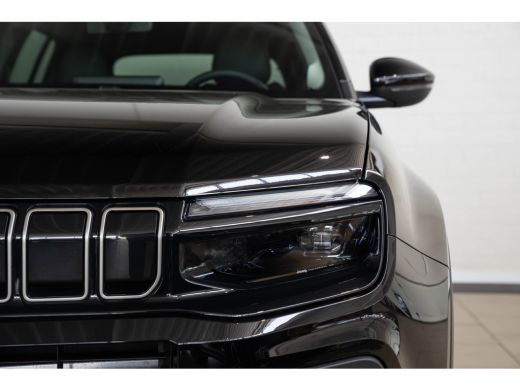 Jeep Avenger Summit 54 kWh | SOH 97% | Camera | Elektrische Achterklep | Navigatie | Stoel Verwarming | Verwar... ActivLease financial lease
