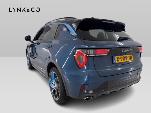 Lynk & Co 01 1.5 262pk PHEV Zwarte Hemel 360&deg;Cam Stoelverw. Pano.dak Plug-in ActivLease financial lease