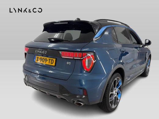 Lynk & Co 01 1.5 262pk PHEV Zwarte Hemel 360&deg;Cam Stoelverw. Pano.dak Plug-in ActivLease financial lease