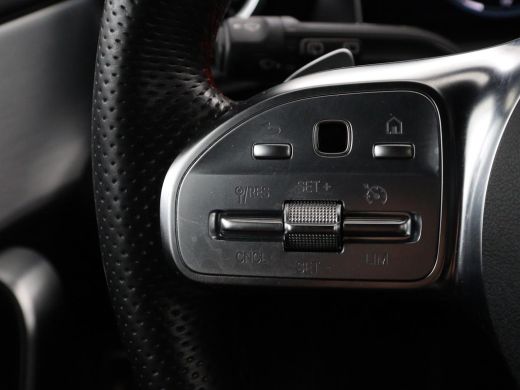 Mercedes-Benz CLA Shooting Brake 200 AMG Line | Leder/Alcantara | Trekhaak | Carplay | Widescreen | Navigatie | Ful... ActivLease financial lease