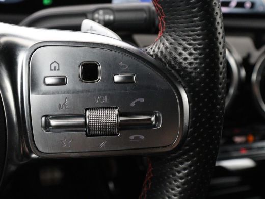 Mercedes-Benz CLA Shooting Brake 200 AMG Line | Leder/Alcantara | Trekhaak | Carplay | Widescreen | Navigatie | Ful... ActivLease financial lease