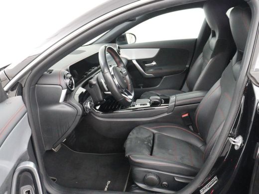 Mercedes-Benz CLA Shooting Brake 200 AMG Line | Leder/Alcantara | Trekhaak | Carplay | Widescreen | Navigatie | Ful... ActivLease financial lease