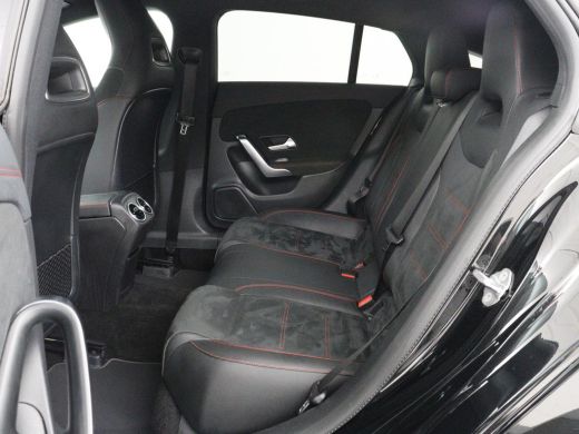 Mercedes-Benz CLA Shooting Brake 200 AMG Line | Leder/Alcantara | Trekhaak | Carplay | Widescreen | Navigatie | Ful... ActivLease financial lease