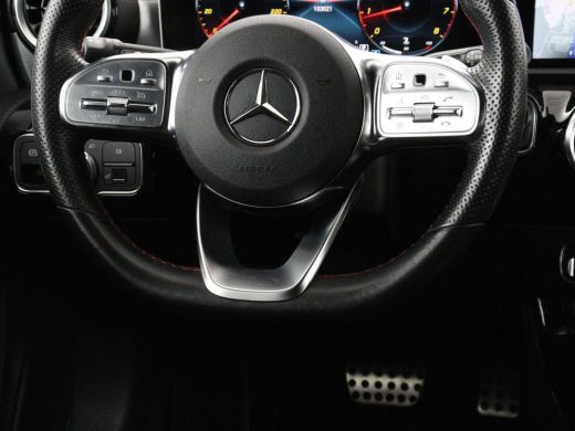 Mercedes-Benz CLA Shooting Brake 200 AMG Line | Leder/Alcantara | Trekhaak | Carplay | Widescreen | Navigatie | Ful... ActivLease financial lease
