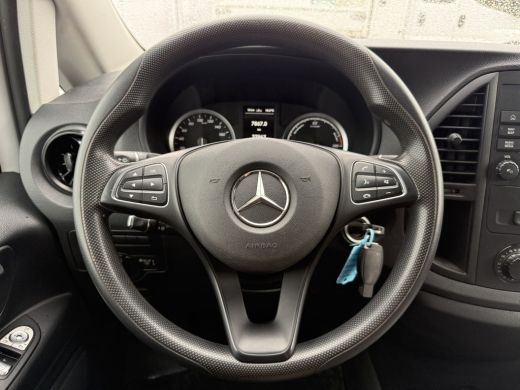 Mercedes-Benz eVito 112 eVito 66 kWh L2 286km WLTP 96,7% (SOH) Snelladen Laadkabel Carplay Climate control Cruise con... ActivLease financial lease