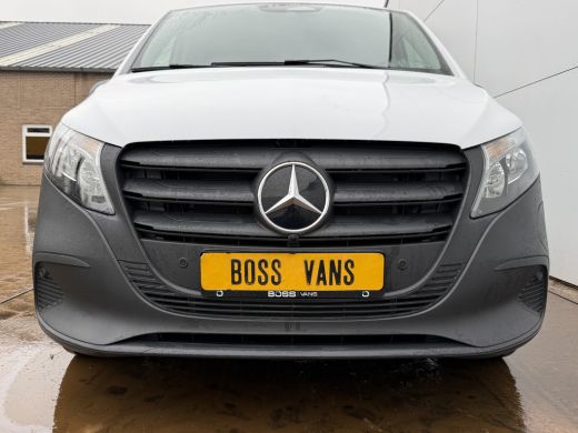 Mercedes-Benz eVito 112 Pro 66kWh Facelift 286km WLTP Snelladen L2H1 Climate Control Adaptieve Cruise Mercedes ME Car... ActivLease financial lease