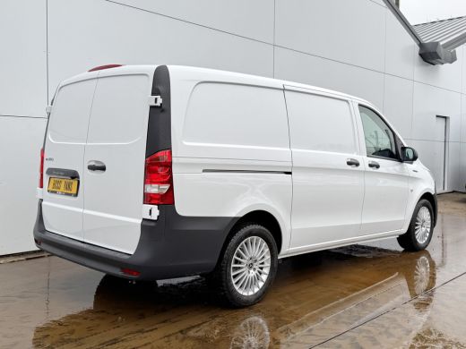 Mercedes-Benz eVito 112 Pro 66kWh Facelift 286km WLTP Snelladen L2H1 Climate Control Adaptieve Cruise Mercedes ME Car... ActivLease financial lease