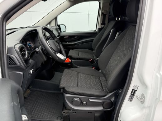 Mercedes-Benz eVito 112 Pro 66kWh Facelift 286km WLTP Snelladen L2H1 Climate Control Adaptieve Cruise Mercedes ME Car... ActivLease financial lease