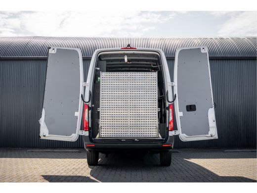 Mercedes-Benz Sprinter 311 CDI L2H2 | Volledig Ingericht | Mbux | Camera | Climatronic ActivLease financial lease