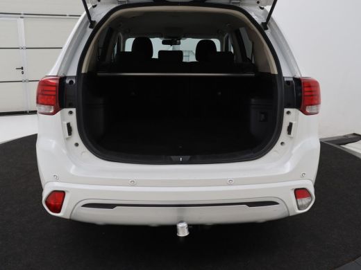 Mitsubishi Outlander 2.4 PHEV Pure+ | SOH 71,6% | Stoelverwarming | Carplay | Camera | Trekhaak | Keyless | Climate co... ActivLease financial lease