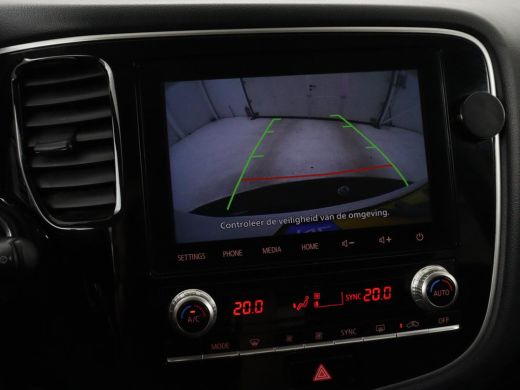 Mitsubishi Outlander 2.4 PHEV Pure+ | SOH 71,6% | Stoelverwarming | Carplay | Camera | Trekhaak | Keyless | Climate co... ActivLease financial lease