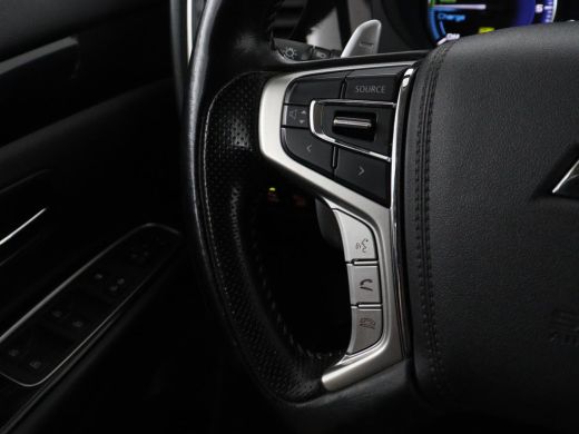 Mitsubishi Outlander 2.4 PHEV Pure+ | SOH 71,6% | Stoelverwarming | Carplay | Camera | Trekhaak | Keyless | Climate co... ActivLease financial lease