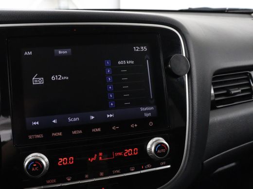 Mitsubishi Outlander 2.4 PHEV Pure+ | SOH 71,6% | Stoelverwarming | Carplay | Camera | Trekhaak | Keyless | Climate co... ActivLease financial lease