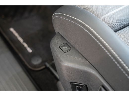Opel Grandland 1.6 Turbo Plug-in-Hybrid Business Edition | Trekhaak | 20 Inch LM | Head-up | Panoramadak | Focal... ActivLease financial lease