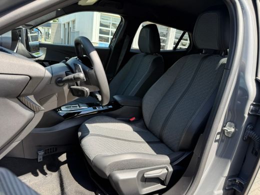 Peugeot 2008 1.2 Hybrid 145 Allure 360 camera | Keyless | Adeptieve cruise control | Apple carplay & Android auto ActivLease financial lease