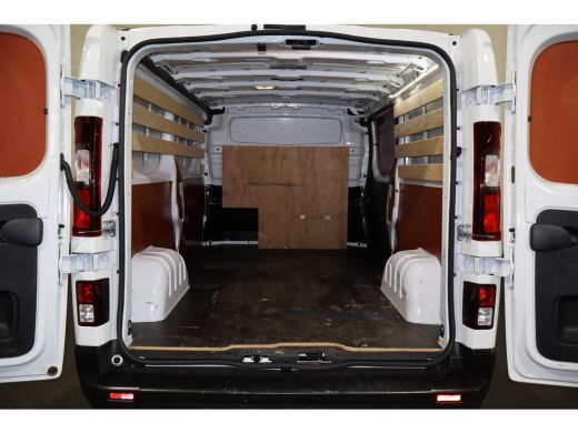 Renault Trafic 2.0 Blue dCi 150pk L2 H1 Airco Navigatie ActivLease financial lease