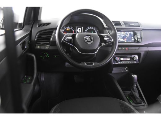 Skoda Fabia Combi TSI Ambition DSG *1ste Eigenaar*Navigatie*Camera*Carplay* ActivLease financial lease