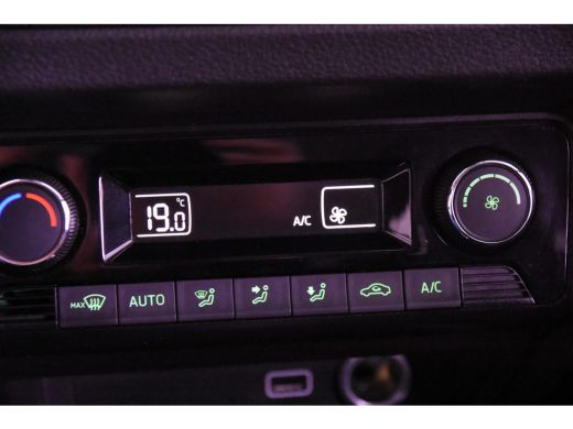 Skoda Fabia Combi TSI Ambition DSG *1ste Eigenaar*Navigatie*Camera*Carplay* ActivLease financial lease