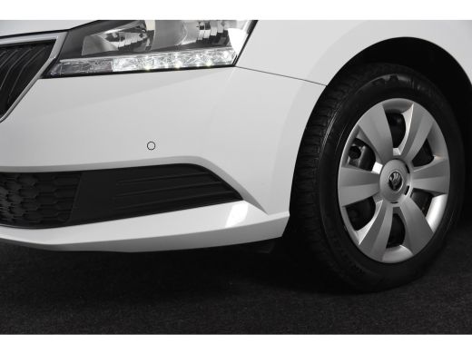 Skoda Fabia Combi TSI Ambition DSG *1ste Eigenaar*Navigatie*Camera*Carplay* ActivLease financial lease