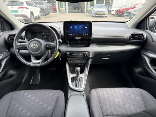 Toyota Yaris 1.5 Hybrid 115 Active | Apple CarPlay/Android auto | Stoel en stuurverwarming | Achteruitrijcamera ActivLease financial lease