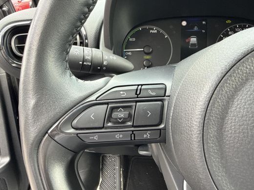 Toyota Yaris 1.5 Hybrid 115 Active | Apple CarPlay/Android auto | Stoel en stuurverwarming | Achteruitrijcamera ActivLease financial lease